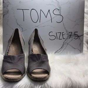 Toms size 7.5 peep toe wedges